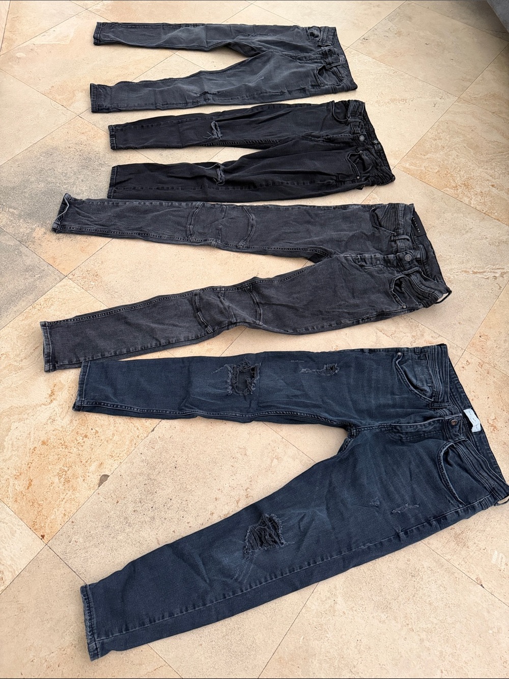 Package Deal! 4 pairs of Zara Men's Black Distressed Jeans All Waist Sz. 32